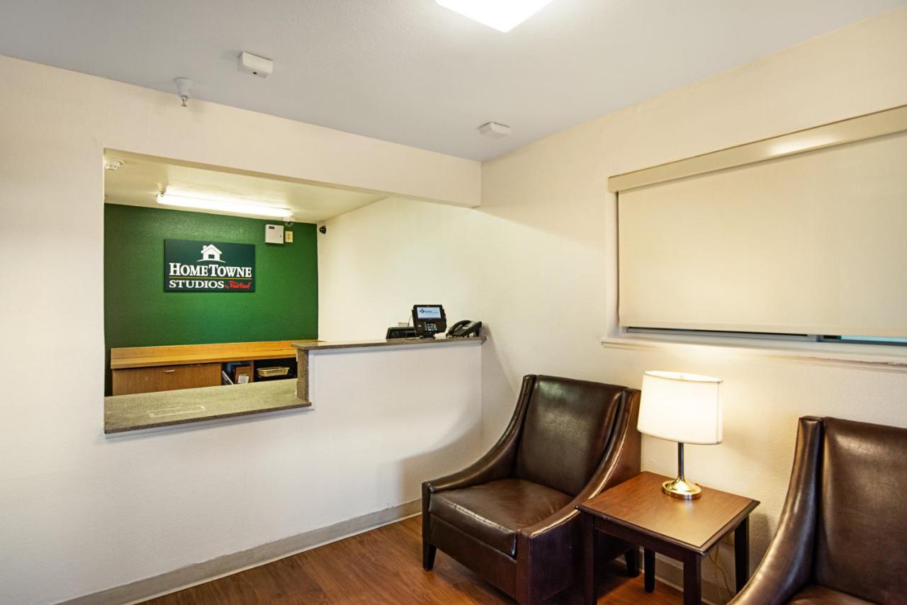 Hometowne Studios By Red Roof Colorado Springs - Airport מראה חיצוני תמונה