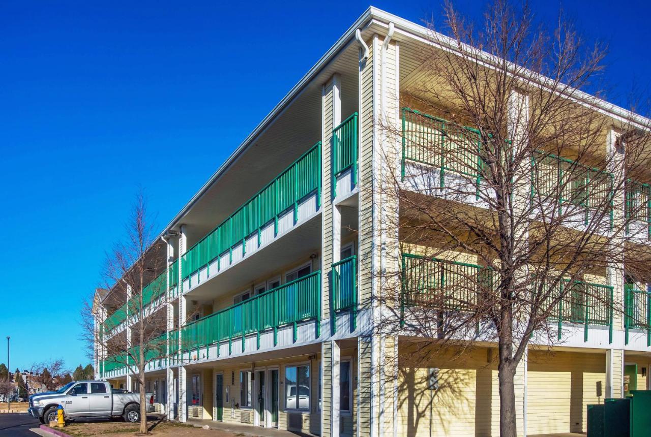 Hometowne Studios By Red Roof Colorado Springs - Airport מראה חיצוני תמונה