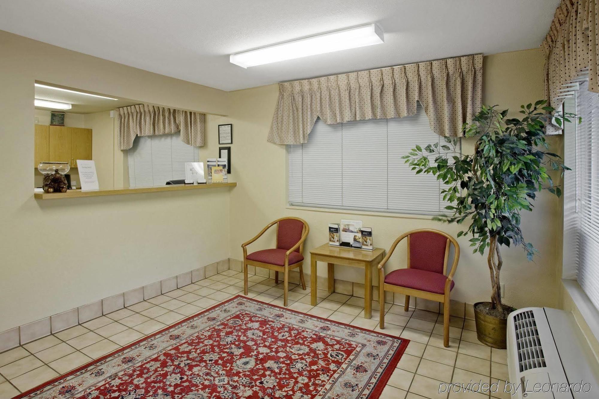 Hometowne Studios By Red Roof Colorado Springs - Airport מראה חיצוני תמונה